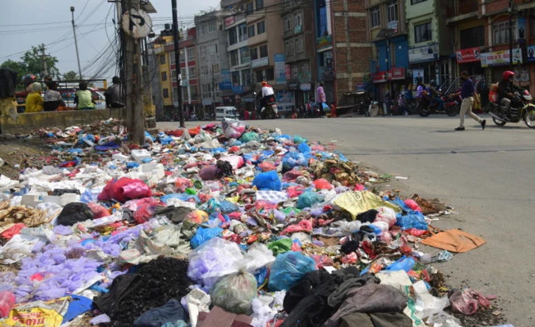 काठमाडौंमा कुहिने फोहोर फाल्ने ठाउँ भेटिएन