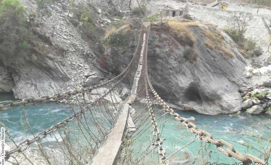 दोलखामा रहेको  तेल दलिने झोलुङ्गे पुलको इतिहास
