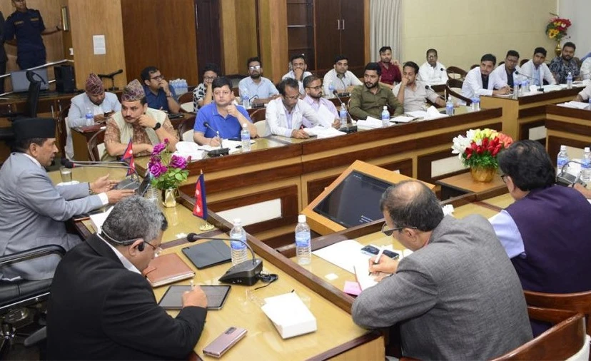 स्वास्थ्यकर्मीमाथि कुटपिट गर्नेलाई ३ वर्षभन्दा बढी सजाय हुने - डाक्टरहरूको आन्दोलन फिर्ता