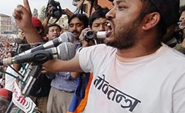 रिगल ढकाललाई दिएको माफीप्रति गगन थापाको असन्तुष्टि, भन्छन् : वैधानिकता र वैधता फरक कुरा हो