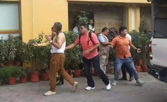 मेडिकल व्यवसायी दुर्गा प्रसाईंमाथि दुर्व्यवहार