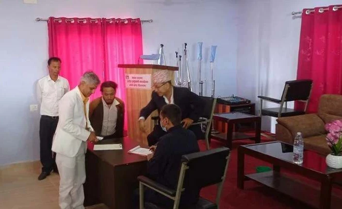 कोसीमा केदार कार्कीको विद्रोह, एमालेको साथ