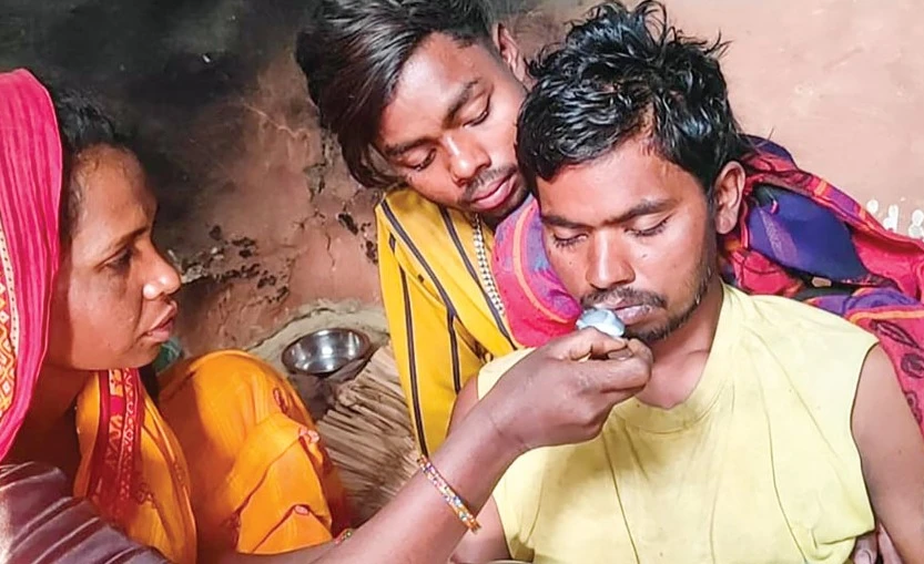अस्पतालले मृत घोषणा गरेका व्यक्ति जीवितै,