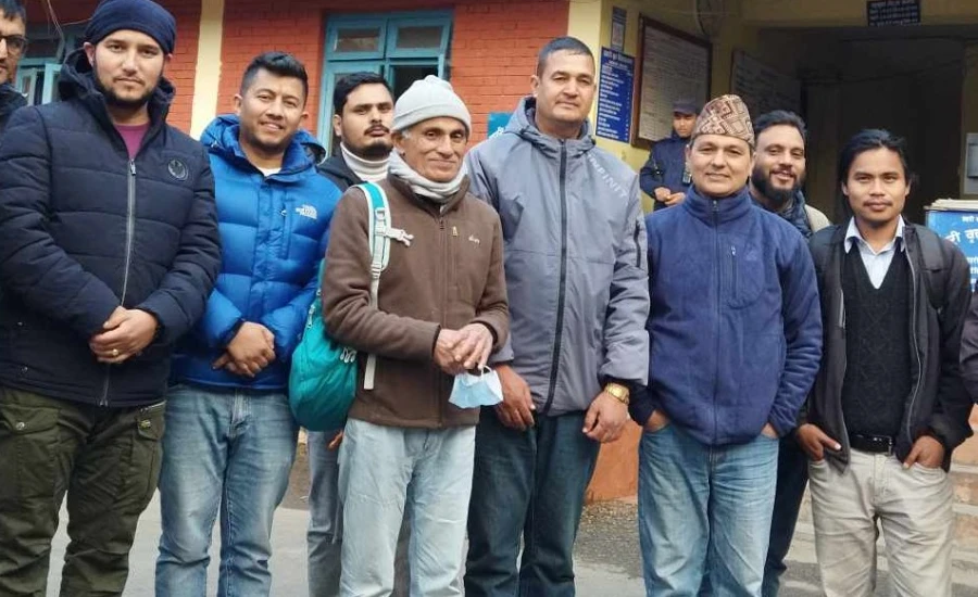 डाक्टर गोविन्द केसीलगायत अभियन्ताहरू रिहा