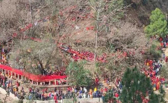 बैतडीको बनारसी धाममा पुजारी दलित,श्रद्धालु गैरदलित
