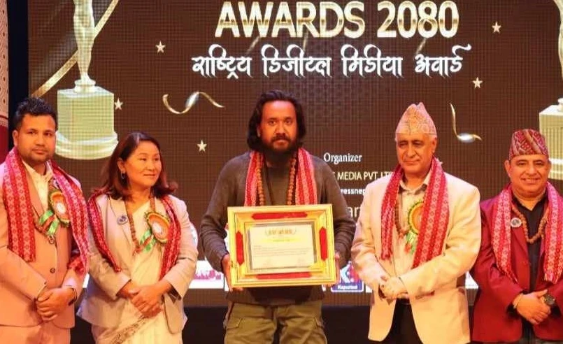 'दलितका लागि दलित अभियान'का संयोजक खगेन्द्र सुनार साहसी युवा राष्ट्रिय सम्मानबाट सम्मानित