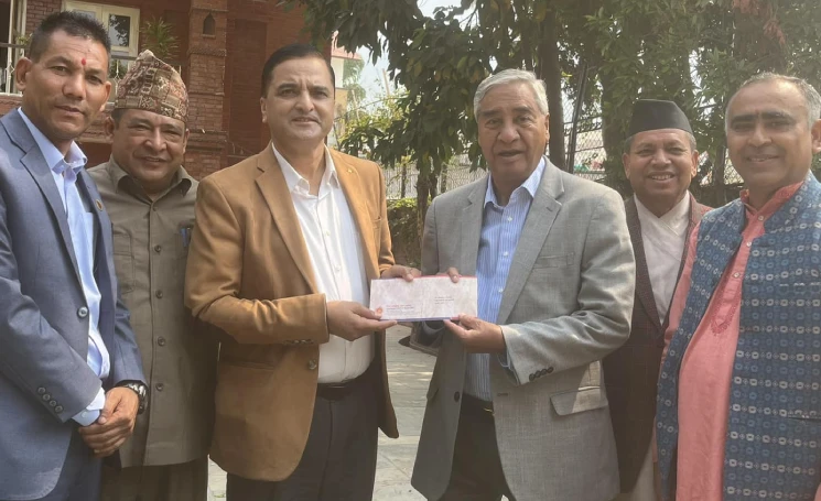 देउवालाई एमालेको प्रतिनिधि परिषद् बैठकमा अतिथि आमन्त्रण