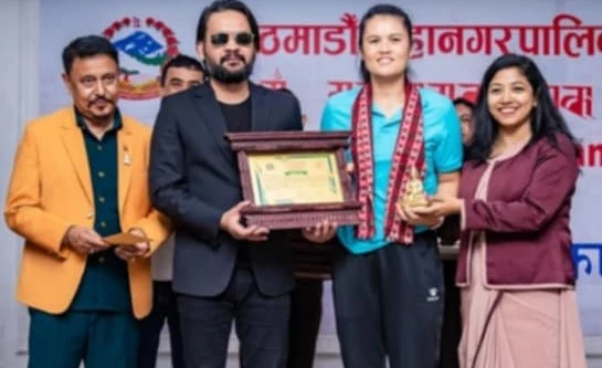 काठमाडौँ  महानगरको काभा महिला भलिबलमा उपविजेता खेलाडीलाई जनही एक लाख रुपैयाँ नगदसहित सम्मान