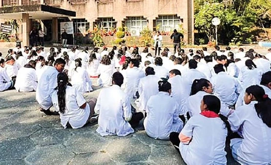 डाक्टर सा’बहरू पनि बेरोजगार !