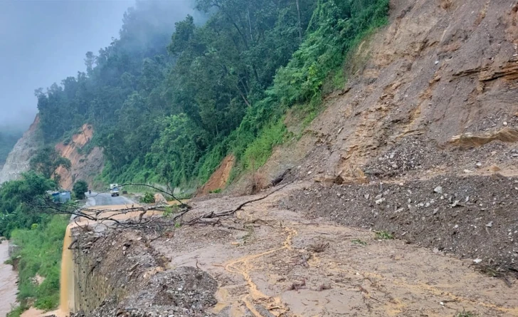 बाढी पहिरोमा परी देशभर ४९ जनाको मृत्यु, ४० जना बेपत्ता
