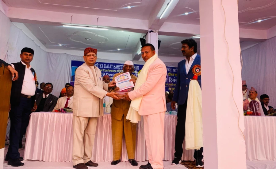 डा. मित्र परियारलगायत नेपालीहरू भारतीय दलित साहित्य अकादमीबाट सम्मानित