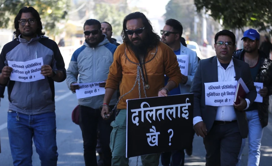 ‘दलितलाई खै’ भन्दै निर्वाचन आयोग अगाडि प्रदर्शन र ज्ञापनपत्र