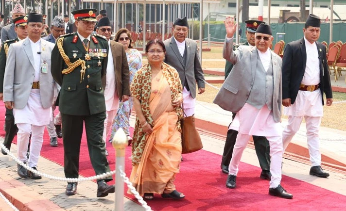 प्रधानमन्त्री ओली स्वदेश फिर्ता