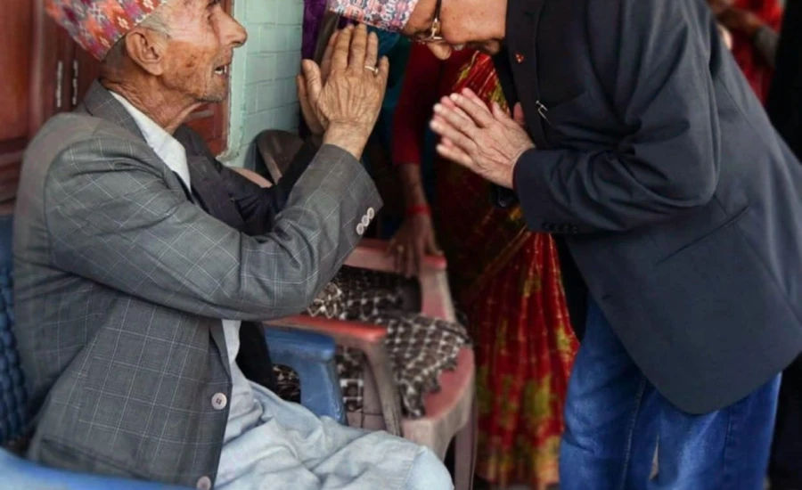 बुबाको मुख हेर्ने दिन, हाम्रो परम्परामा पितृ सम्मानको प्रतीकात्मक दिन हो-प्रधानमन्त्री ओली