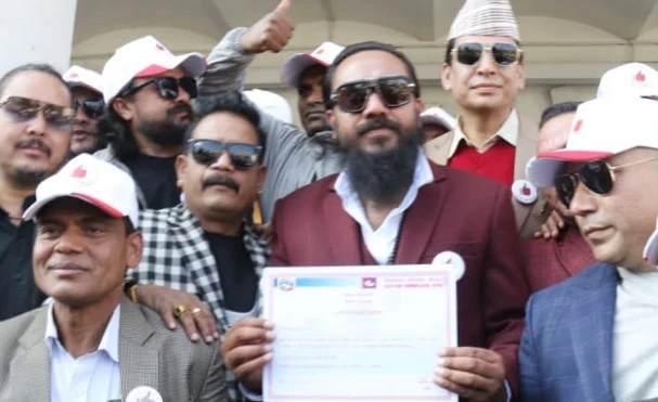 'हाम्रो पार्टी नेपाल' ले पनि पायो विधिवत पार्टी दर्ताको प्रमाणपत्र,दल दर्ता नम्बर २१६